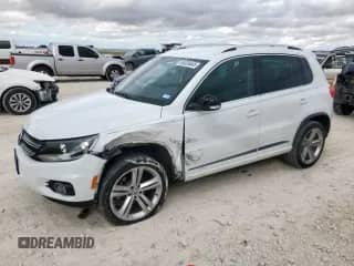 2016 Volkswagen Tiguan S с VIN WVGAV7AX6GW039740, выставлен на аукционе Copart как лот 84026445 с пробегом 61 181 миль миль и Списание • Salvage title. История ставок и продаж доступна на DreamBid. Изображение 1.