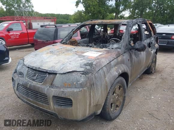 2006 Saturn VUE с VIN 5GZCZ63466S855835, выставлен на аукционе IAAI как лот 43058205 с пробегом 214 000 миль миль и . История ставок и продаж доступна на DreamBid. Изображение 6.