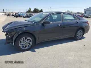 2024 Hyundai Elantra SEL z VIN KMHLM4DG6RU814512, wystawiony jako Copart lot #66038085 z przebiegiem 11 138 mil mil oraz Szkoda całkowita • Salvage title. Historia ofert i sprzedaży dostępna na DreamBid. Obrazek 1.