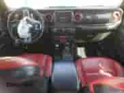 2021 Jeep Wrangler Unlimited Sahara Altitude z VIN 1C4HJXEG4MW731421, wystawiony jako Copart lot #54960915 z przebiegiem 105 243 mil mil oraz Szkoda całkowita • Salvage title. Historia ofert i sprzedaży dostępna na DreamBid. Obrazek 8.