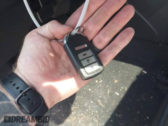 2015 Honda Accord EX-L с VIN 1HGCR3F82FA021289, выставлен на аукционе IAAI как лот 42618031 с пробегом 77 299 миль миль и . История ставок и продаж доступна на DreamBid. Изображение 11.