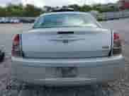 2008 Chrysler 300 Touring с VIN 2C3LA53GX8H245187, выставлен на аукционе Copart как лот 81764895 с пробегом 219 487 миль миль и Списание • Salvage title. История ставок и продаж доступна на DreamBid. Изображение 6.