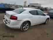 2012 Dodge Avenger SE z VIN 1C3CDZAB6CN147411, wystawiony jako Copart lot #81712965 z przebiegiem 214 093 mil mil oraz Szkoda całkowita • Salvage title. Historia ofert i sprzedaży dostępna na DreamBid. Obrazek 3.