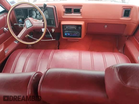 1978 Chevrolet Monte Carlo с VIN 1Z37U8B494725, выставлен на аукционе Copart как лот 44415805 с пробегом 1 993 миль миль и Списание • Salvage title. История ставок и продаж доступна на DreamBid. Изображение 8.