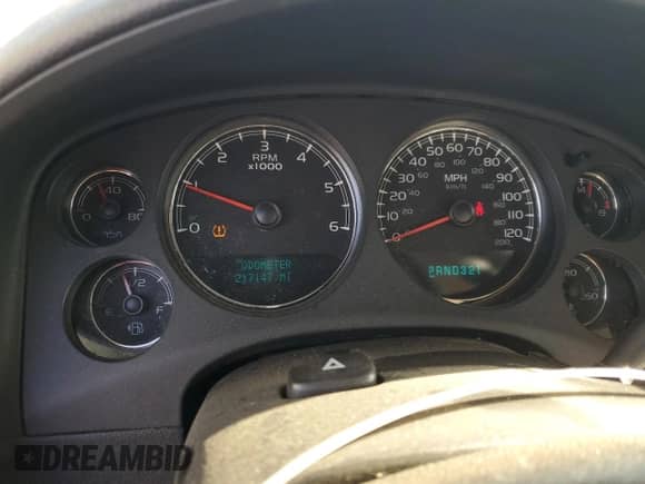 2007 Chevrolet Silverado 1500 1LT z VIN 2GCEC13J271552525, wystawiony jako Copart lot #82695515 z przebiegiem 217 147 mil mil oraz Szkoda całkowita • Salvage title. Historia ofert i sprzedaży dostępna na DreamBid. Obrazek 9.