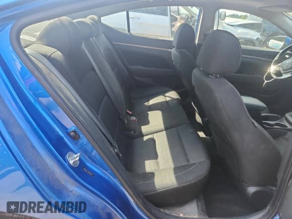 2017 Hyundai Elantra SE с VIN 5NPD84LF9HH147904, выставлен на аукционе Copart как лот 71633705 с пробегом 108 603 миль миль и Списание • Salvage title. История ставок и продаж доступна на DreamBid. Изображение 10.