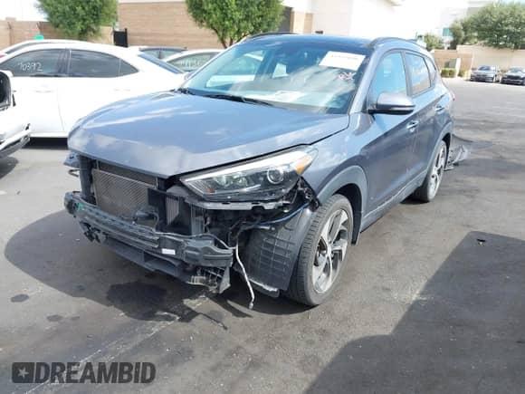 2016 Hyundai Tucson Sport z VIN KM8J33A29GU223567, wystawiony jako IAAI lot #43353190 z przebiegiem 76 469 mil mil oraz . Historia ofert i sprzedaży dostępna na DreamBid. Obrazek 19.