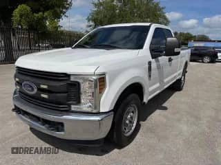 2019 Ford F-250 XL with VIN 1FT7X2A60KEC91808, listed as a Copart auction lot 90270695 with 101,633 mi miles and Non repairable. Bid and sale history available at DreamBid. Image 1.