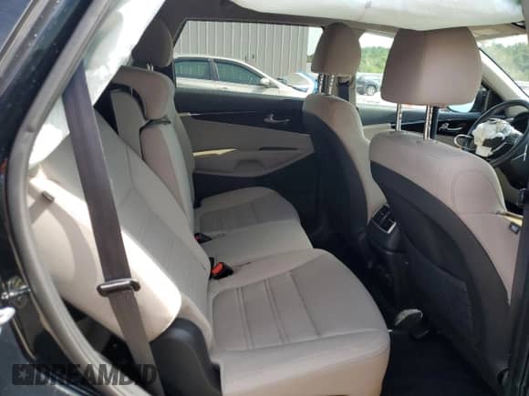 2020 Kia Sorento LX with VIN 5XYPG4A53LG695228, listed as a Copart auction lot 70110065 with 57,628 mi miles and Salvage title. Bid and sale history available at DreamBid. Image 11.