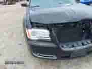 2014 Chrysler 300 с VIN 2C3CCARG4EH217892, выставлен на аукционе IAAI как лот 42788576 с пробегом 111 383 миль миль и . История ставок и продаж доступна на DreamBid. Изображение 19.