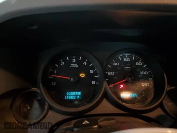 2009 Chevrolet Silverado 1500 LS z VIN 1GCEK19C79Z204337, wystawiony jako Copart lot #54911855 z przebiegiem 176 822 mil mil oraz Szkoda całkowita • Salvage title. Historia ofert i sprzedaży dostępna na DreamBid. Obrazek 9.