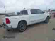 2025 Ram 1500 Limited z VIN 1C6SRFHP8SN582445, wystawiony jako IAAI lot #41884206 z przebiegiem 13 460 mil mil oraz . Historia ofert i sprzedaży dostępna na DreamBid. Obrazek 4.