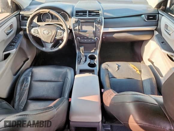 2015 Toyota Camry SE z VIN 4T1BF1FK6FU074767, wystawiony jako Copart lot #84054815 z przebiegiem 343 541 mil mil oraz Czysty tytuł • Clean title. Historia ofert i sprzedaży dostępna na DreamBid. Obrazek 8.