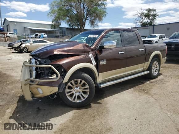 2014 Ram 1500 Longhorn z VIN 1C6RR7PT0ES370261, wystawiony jako Copart lot #55778315 z przebiegiem 109 970 mil mil oraz Szkoda całkowita • Salvage title. Historia ofert i sprzedaży dostępna na DreamBid. Obrazek 1.