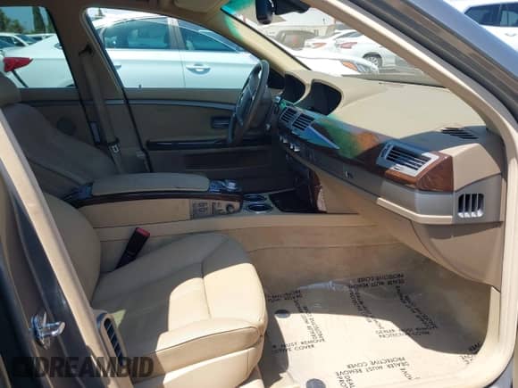 2006 BMW 7 Series 750i with VIN WBAHL83576DT05171, listed as a IAAI auction lot 42923233 with 66,131 mi miles and . Bid and sale history available at DreamBid. Image 5.