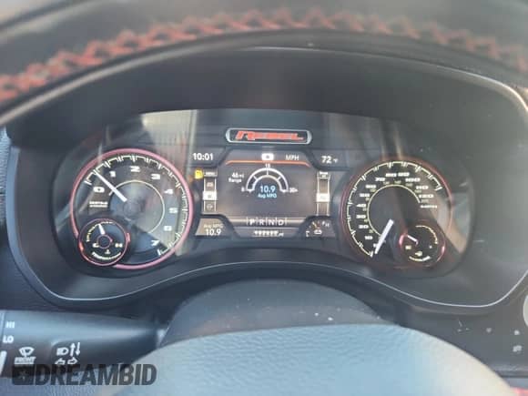 2019 Ram 1500 Rebel z VIN 1C6SRFET7KN861225, wystawiony jako Copart lot #70645325 z przebiegiem 182 620 mil mil oraz Czysty tytuł • Clean title. Historia ofert i sprzedaży dostępna na DreamBid. Obrazek 8.