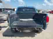 2019 Toyota Tacoma SR5 с VIN 5TFAZ5CN2KX075548, выставлен на аукционе IAAI как лот 42550629 с пробегом 238 228 миль миль и . История ставок и продаж доступна на DreamBid. Изображение 17.
