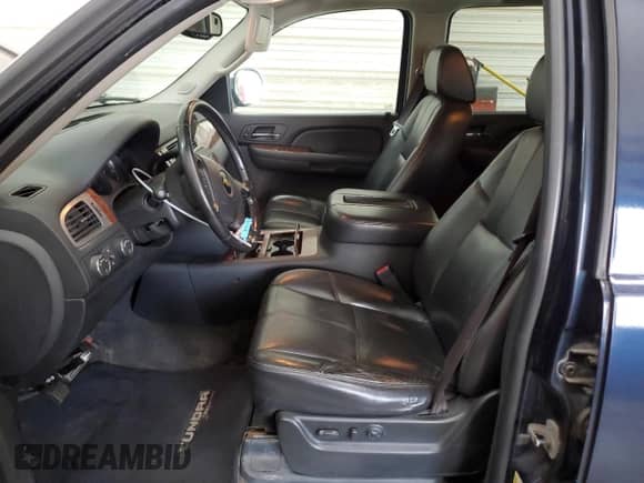 2008 Chevrolet Suburban 3LT with VIN 1GNFK163X8J145684, listed as a Copart auction lot 62346885 with 183,429 mi miles and Non repairable. Bid and sale history available at DreamBid. Image 7.