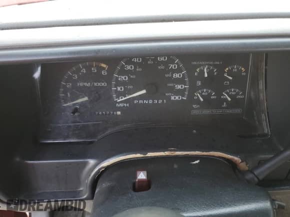 1996 Chevrolet Suburban с VIN 3GNEC16RXTG116211, выставлен на аукционе Copart как лот 85308515 с пробегом 241 779 миль миль и Списание • Salvage title. История ставок и продаж доступна на DreamBid. Изображение 9.