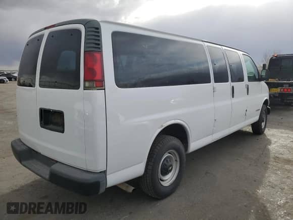 2002 Chevrolet Express с VIN 1GAHG39R921201628, выставлен на аукционе Copart как лот 52041725 с пробегом 72 472 миль миль и Чистый • Clean title. История ставок и продаж доступна на DreamBid. Изображение 3.