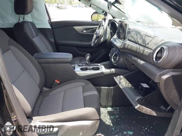 2025 Chevrolet Blazer LT with VIN 3GNKBCR42SS196875, listed as a IAAI auction lot 42534620 with 2,104 mi miles and . Bid and sale history available at DreamBid. Image 5.