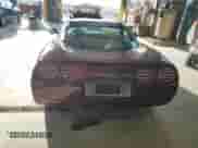 2003 Chevrolet Corvette z VIN 1G1YY22G535127764, wystawiony jako Copart lot #81563115 z przebiegiem 102 013 mil mil oraz Szkoda całkowita • Salvage title. Historia ofert i sprzedaży dostępna na DreamBid. Obrazek 6.