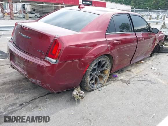2019 Chrysler 300 S with VIN 2C3CCABG5KH601217, listed as a IAAI auction lot 42958257 with 138,442 mi miles and . Bid and sale history available at DreamBid. Image 4.
