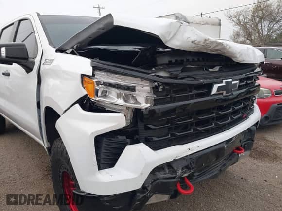 2024 Chevrolet Silverado 1500 LT Trail Boss z VIN 3GCUDFE81RG231196, wystawiony jako IAAI lot #41242013 z przebiegiem 14 747 mil mil oraz . Historia ofert i sprzedaży dostępna na DreamBid. Obrazek 6.