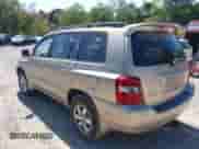 2004 Toyota Highlander with VIN JTEEP21AX40038633, listed as a IAAI auction lot 43221043 with 191,709 mi miles and . Bid and sale history available at DreamBid. Image 3.