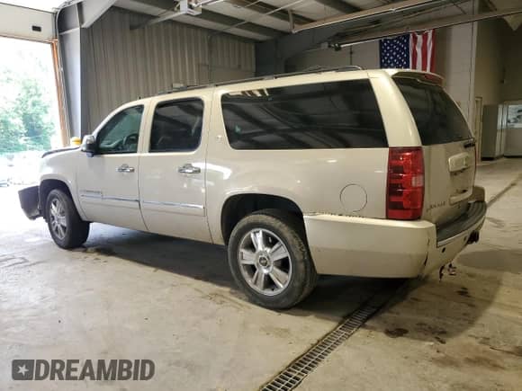 2009 Chevrolet Suburban LTZ с VIN 1GNFK36359J125453, выставлен на аукционе Copart как лот 61532045 с пробегом 221 375 миль миль и Списание • Salvage title. История ставок и продаж доступна на DreamBid. Изображение 2.