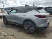2023 Chevrolet Blazer RS z VIN 3GNKBKRSXPS205452, wystawiony jako Copart lot #57642175 z przebiegiem 49 944 mil mil oraz Szkoda całkowita • Salvage title. Historia ofert i sprzedaży dostępna na DreamBid. Obrazek 2.
