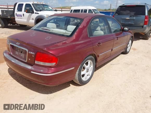 2005 Hyundai Sonata GLS z VIN KMHWF35H75A182639, wystawiony jako IAAI lot #42684695 z przebiegiem 147 257 mil mil oraz . Historia ofert i sprzedaży dostępna na DreamBid. Obrazek 4.