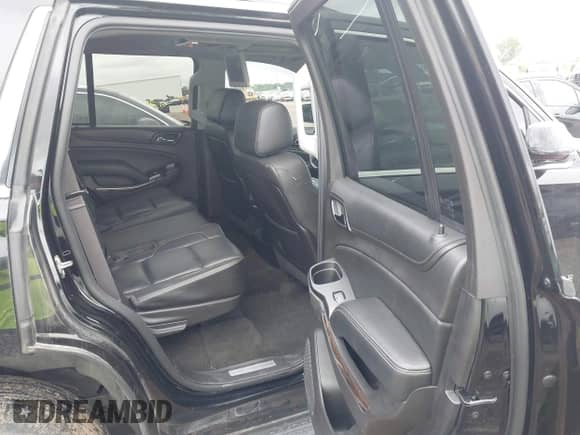 2015 Chevrolet Tahoe LT z VIN 1GNSKBKC2FR728646, wystawiony jako IAAI lot #42914435 z przebiegiem 137 284 mil mil oraz . Historia ofert i sprzedaży dostępna na DreamBid. Obrazek 8.