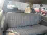 1992 Chevrolet Blazer z VIN 1GNEK18K8NJ305878, wystawiony jako Copart lot #57455125 z przebiegiem 202 240 mil mil oraz Czysty tytuł • Clean title. Historia ofert i sprzedaży dostępna na DreamBid. Obrazek 11.