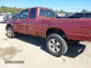 1998 Toyota Tacoma z VIN 4TAWM72NXWZ048525, wystawiony jako IAAI lot #43303270 z przebiegiem 306 334 mil mil oraz . Historia ofert i sprzedaży dostępna na DreamBid. Obrazek 3.