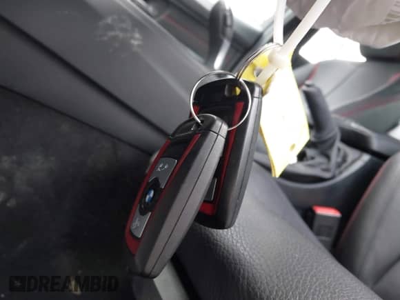 2015 BMW 3 Series 328i xDrive z VIN WBA3B5C59FF962862, wystawiony jako IAAI lot #43443332 z przebiegiem 114 400 mil mil oraz . Historia ofert i sprzedaży dostępna na DreamBid. Obrazek 11.