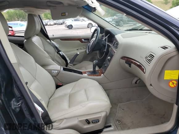 2005 Volvo S60 с VIN YV1RH592552445972, выставлен на аукционе Copart как лот 65081495 с пробегом 187 389 миль миль и Списание • Salvage title. История ставок и продаж доступна на DreamBid. Изображение 7.