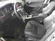 2017 Volvo S60 Inscription Platinum с VIN LYV402TM5HB151488, выставлен на аукционе Copart как лот 45428975 с пробегом 92 162 миль миль и Списание • Salvage title. История ставок и продаж доступна на DreamBid. Изображение 7.