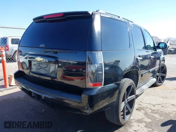2008 Chevrolet Tahoe LS с VIN 1GNFC13C08J113912, выставлен на аукционе IAAI как лот 41743137 с пробегом 138 023 миль миль и . История ставок и продаж доступна на DreamBid. Изображение 4.