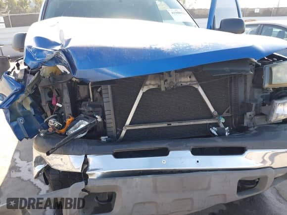 2004 Chevrolet Silverado 1500 Work Truck с VIN 2GCEC19V741353590, выставлен на аукционе IAAI как лот 41988522 с пробегом Не указан миль и . История ставок и продаж доступна на DreamBid. Изображение 6.