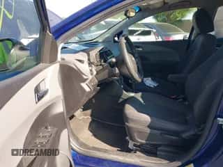 2013 Chevrolet Sonic LT с VIN 1G1JC6SB6D4164065, выставлен на аукционе IAAI как лот 43294918 с пробегом 114 409 миль миль и . История ставок и продаж доступна на DreamBid. Изображение 5.