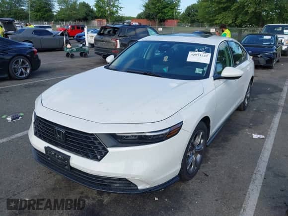 2024 Honda Accord EX с VIN 1HGCY1F37RA002768, выставлен на аукционе IAAI как лот 42951222 с пробегом 24 076 миль миль и . История ставок и продаж доступна на DreamBid. Изображение 2.