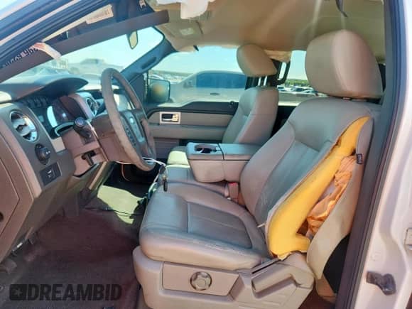 2009 Ford F-150 XL z VIN 1FTRW12899FA05786, wystawiony jako Copart lot #71278285 z przebiegiem 101 047 mil mil oraz Czysty tytuł • Clean title. Historia ofert i sprzedaży dostępna na DreamBid. Obrazek 7.