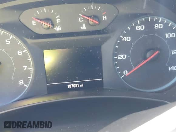 2019 Chevrolet Equinox LS z VIN 3GNAXHEV8KL326760, wystawiony jako IAAI lot #42300972 z przebiegiem 197 081 mil mil oraz . Historia ofert i sprzedaży dostępna na DreamBid. Obrazek 14.