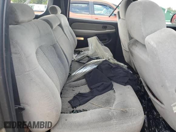 2001 Chevrolet Suburban LT с VIN 3GNGC26U01G277358, выставлен на аукционе Copart как лот 67711355 с пробегом 270 571 миль миль и Списание • Salvage title. История ставок и продаж доступна на DreamBid. Изображение 11.