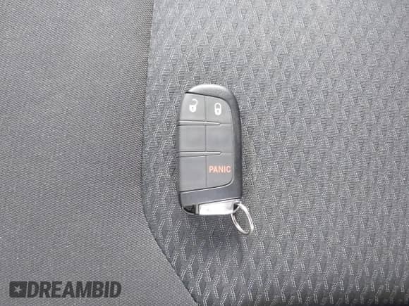 2025 Jeep Compass Sport z VIN 3C4NJDAN9ST516030, wystawiony jako IAAI lot #41471666 z przebiegiem 2 094 mil mil oraz . Historia ofert i sprzedaży dostępna na DreamBid. Obrazek 11.
