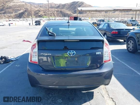 2013 Toyota Prius One с VIN JTDKN3DU7D5647156, выставлен на аукционе IAAI как лот 43130132 с пробегом Не указан миль и . История ставок и продаж доступна на DreamBid. Изображение 16.