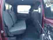 2021 Ram 1500 Lone Star z VIN 1C6RREFT9MN750640, wystawiony jako IAAI lot #42949043 z przebiegiem 61 809 mil mil oraz . Historia ofert i sprzedaży dostępna na DreamBid. Obrazek 8.