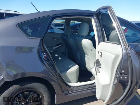 2013 Toyota Prius Three с VIN JTDKN3DU5D5679989, выставлен на аукционе IAAI как лот 43486634 с пробегом 108 450 миль миль и . История ставок и продаж доступна на DreamBid. Изображение 8.