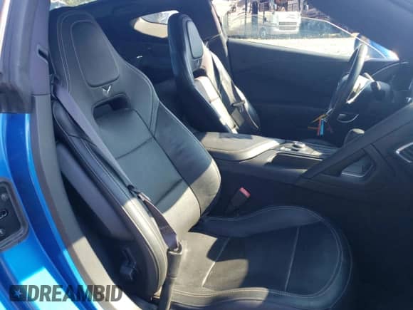 2014 Chevrolet Corvette Z51 2LT z VIN 1G1YK2D71E5116164, wystawiony jako Copart lot #75863224 z przebiegiem 71 250 mil mil oraz Szkoda całkowita • Salvage title. Historia ofert i sprzedaży dostępna na DreamBid. Obrazek 10.